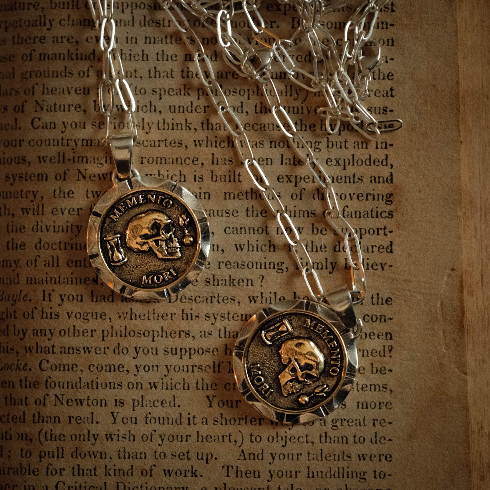 Memento Mori Premium Pendant – Daily Stoic Store