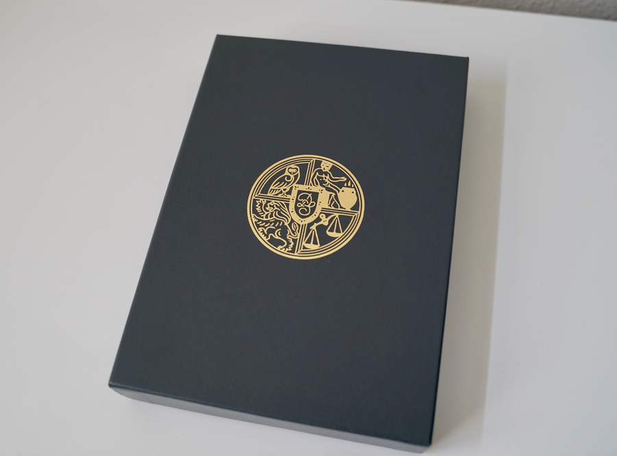 The Daily Stoic (Premium Leather Edition Book)